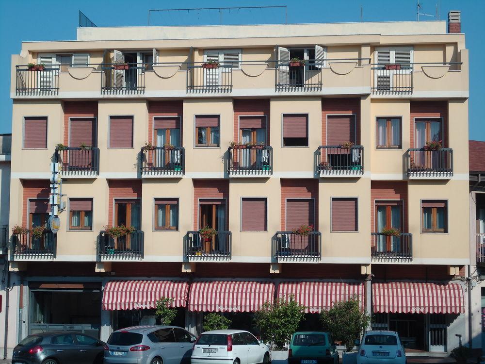 Hotel Ristorante Mommo Polistena Εξωτερικό φωτογραφία
